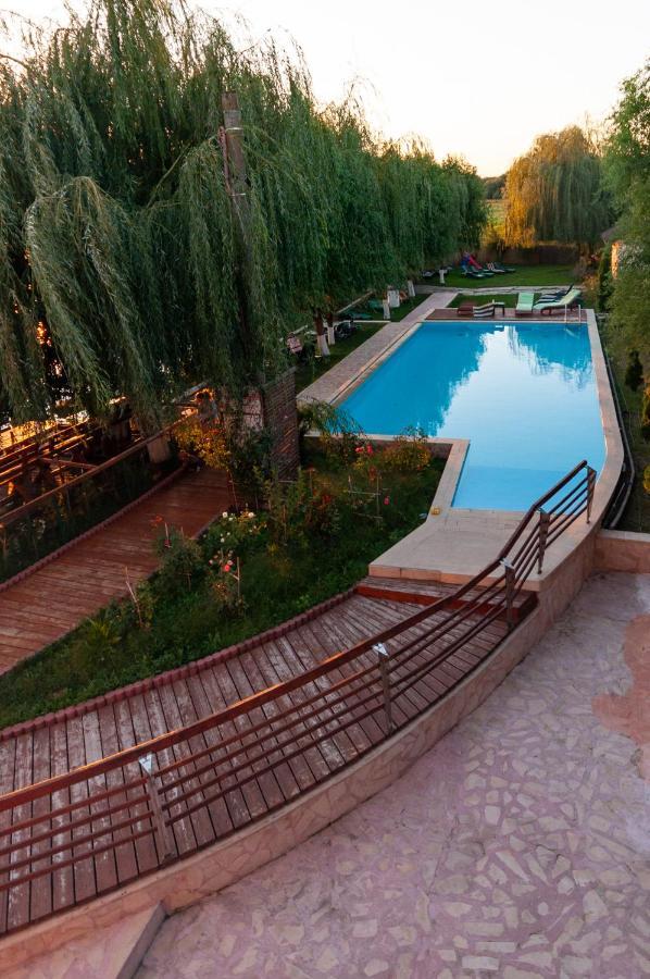 Paradis Hotel Міла Доужечі-сі-Трей Екстер'єр фото