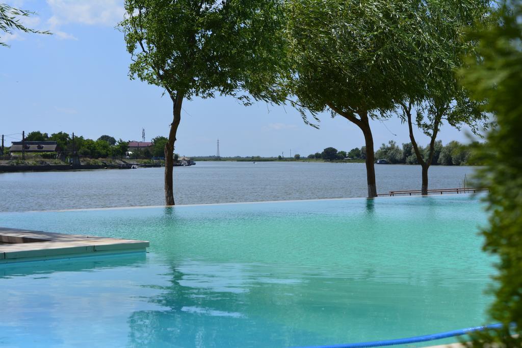 Paradis Hotel Міла Доужечі-сі-Трей Екстер'єр фото